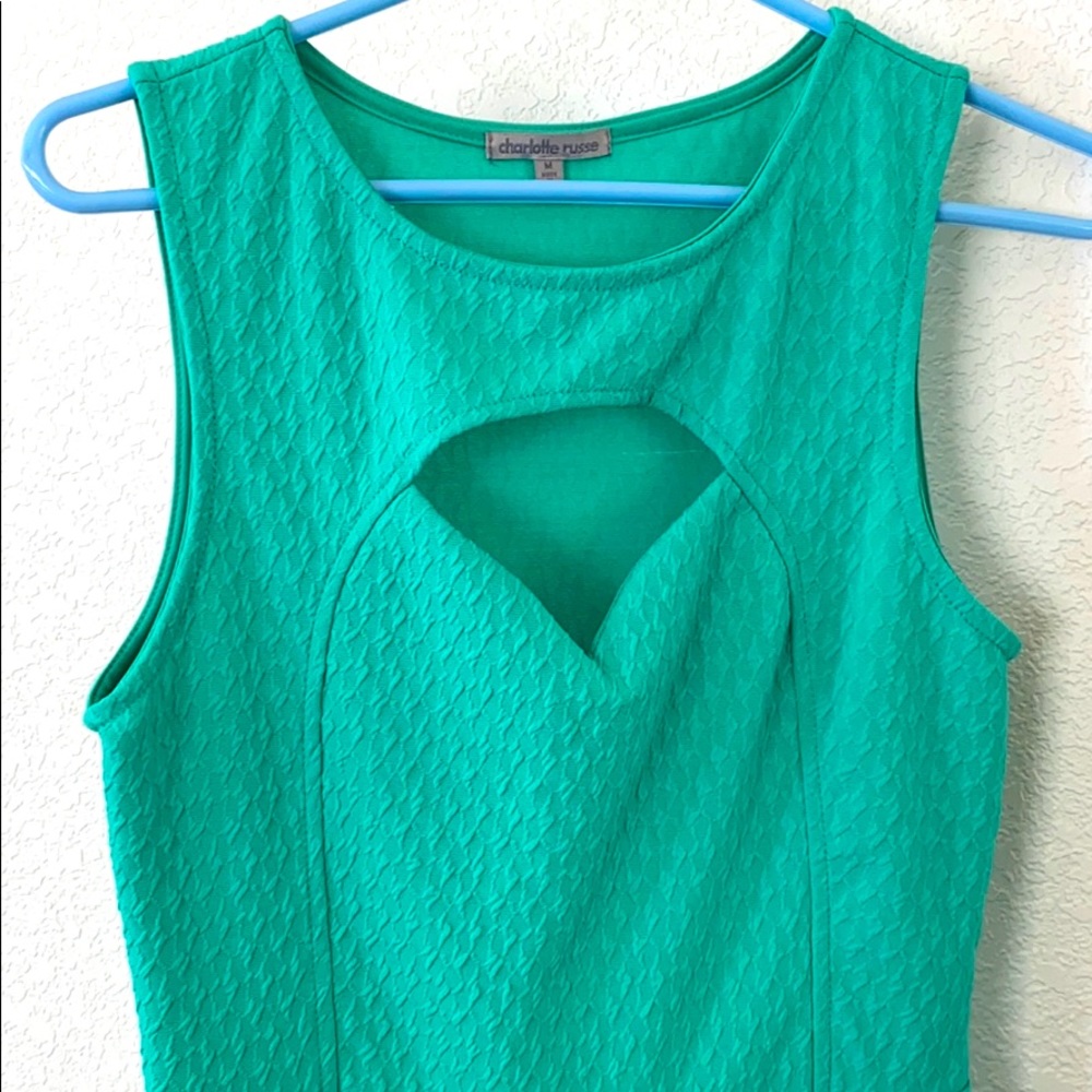 Fun fitting stylish teal shirt makes boobs look 😍